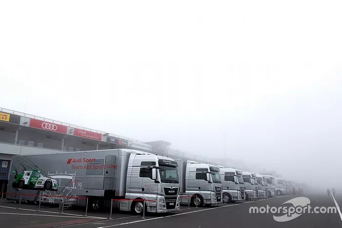 Camion Audi Sport Team