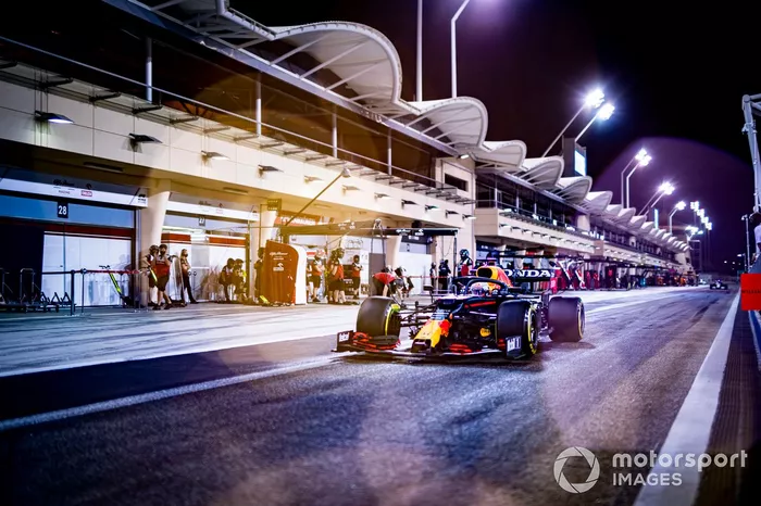 Max Verstappen, Red Bull Racing RB16B 