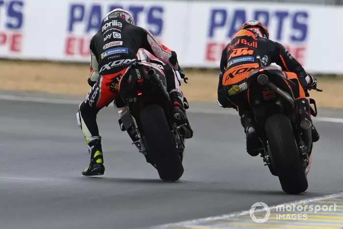 Aleix Espargaró, Aprilia Racing Team Gresini, Brad Binder, Red Bull KTM Factory Racing