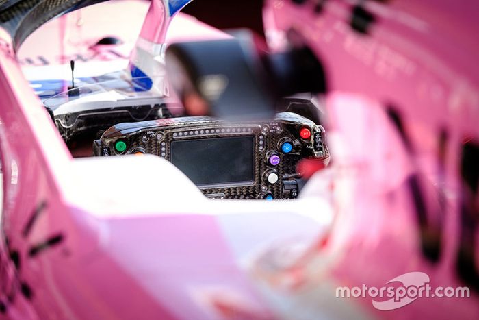 Volante del Force India VJM11 