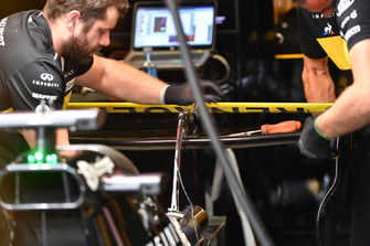 L'aileron arrière de Nico Hulkenberg, Renault Sport F1 Team RS 18 avec le DRS bloqué