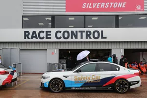 Safety car