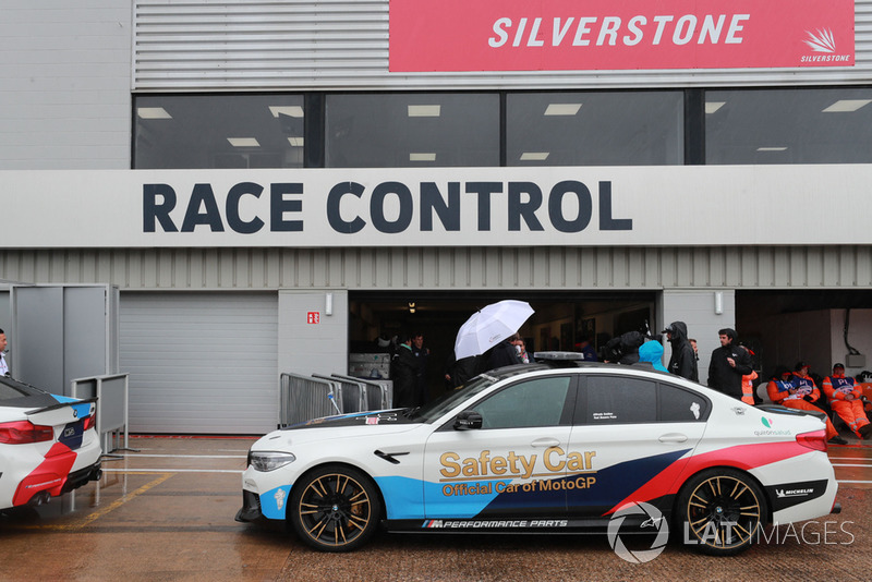 Safety car