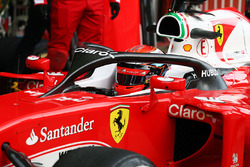 Kimi Raikkonen, Ferrari SF16-H running the halo cockpit cover