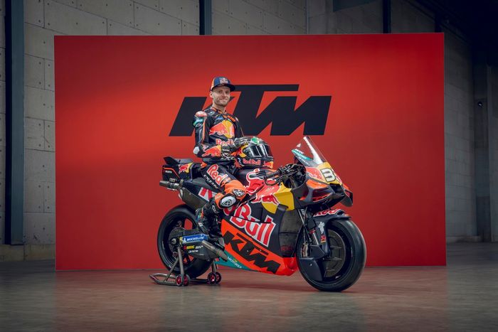 Brad Binder, Tim Balap Pabrik Red Bull KTM