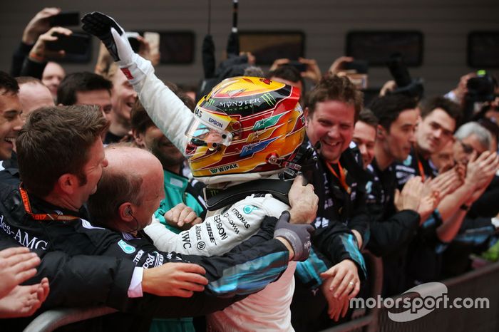 El ganador Lewis Hamilton, Mercedes AMG