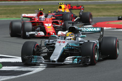 Lewis Hamilton, Mercedes AMG F1 W08, Kimi Raikkonen, Ferrari SF70H, Max Verstappen, Red Bull Racing RB13