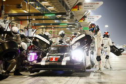 #1 Porsche Team, Porsche 919 Hybrid: Timo Bernhard, Mark Webber, Brendon Hartley