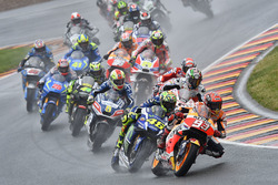Марк Маркес, Repsol Honda Team лідирує на старті гонки