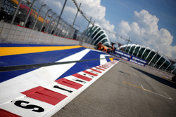 Track atmosphere