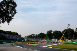 Antonio Fuoco, Trident leads Alexander Albon, ART Grand Prix