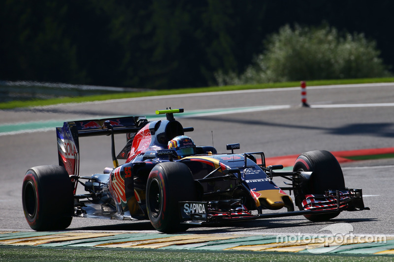 Carlos Sainz Jr, Scuderia Toro Rosso STR11