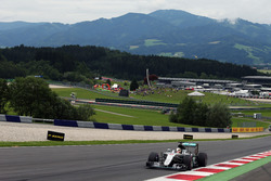 Lewis Hamilton, Mercedes AMG F1 W07 Hybrid