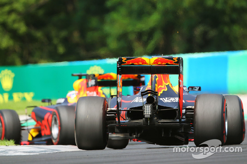 Daniel Ricciardo, Red Bull Racing RB12 leads team mate Max Verstappen, Red Bull Racing RB12