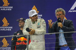 Podium: race winner Lewis Hamilton, Mercedes AMG F1, second place Daniel Ricciardo, Red Bull Racing and Eddie Jordan