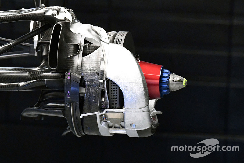 Задние тормоза Mercedes W08