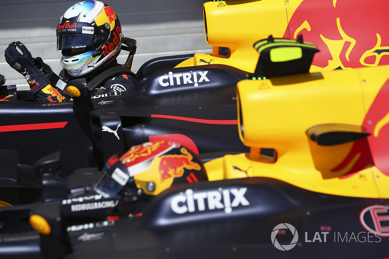 Max Verstappen, Red Bull, Daniel Ricciardo, Red Bull Racing, in Parc Ferme