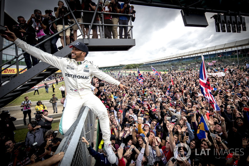 Yarış galibi Lewis Hamilton, Mercedes AMG F1