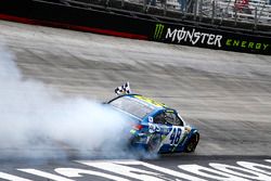 Race winner Jimmie Johnson, Hendrick Motorsports Chevrolet