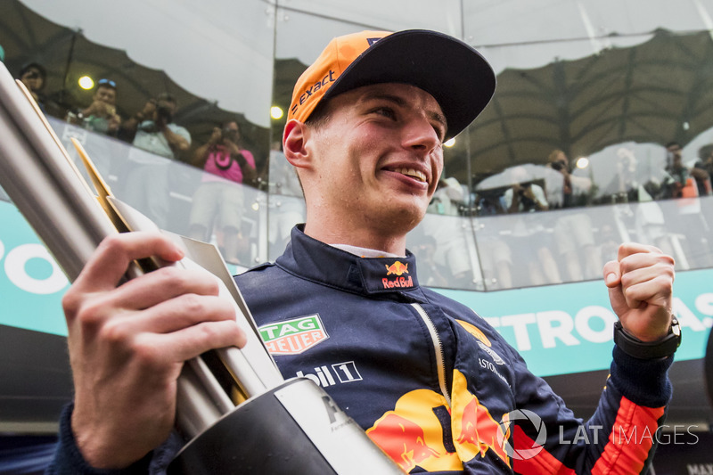 Max Verstappen, Red Bull Racing, race winner, celebrates, his team and his trophy