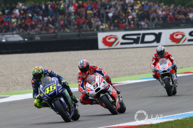 Валентино Россі, Yamaha Factory Racing, Даніло Петруччі, Pramac Racing