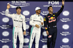 Polesitter Lewis Hamilton, Mercedes AMG F1, second position Nico Rosberg, Mercedes AMG F1, third position Daniel Ricciardo, Red Bull Racing
