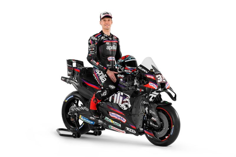 Lorenzo Savadori, Aprilia Racing Team