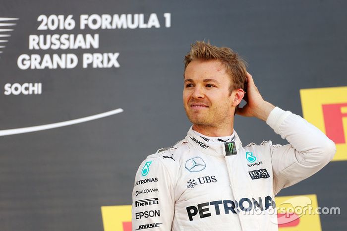 Podio: gandor Nico Rosberg, Mercedes AMG F1 Team