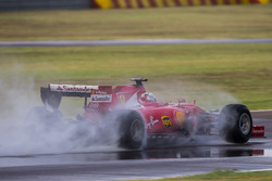 Sebastian Vettel, Ferrari, teste les pneus Pirelli 2017