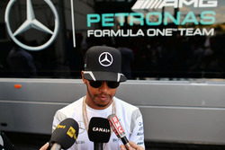 Льюїс Хемілтон, Mercedes AMG F1 зі ЗМІ