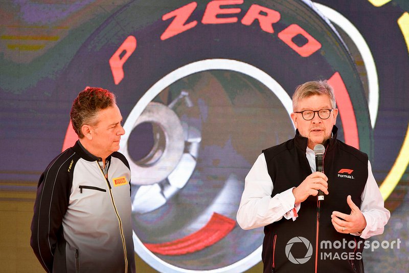 Mario Isola, de Pirelli Motorsport, y Ross Brawn, director deportivo de la FOM