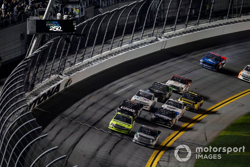 Matt Crafton, ThorSport Racing, Ford F-150, Austin Hill, Hattori Racing Enterprises, Toyota Tundra CHIBA Toyopet