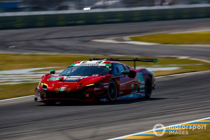 #21 AF Corse Ferrari 296 GT3: Simon Mann, Luis Perez Companc, Miguel Molina, Francesco Castellacci