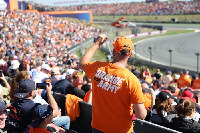 A Dutch fan