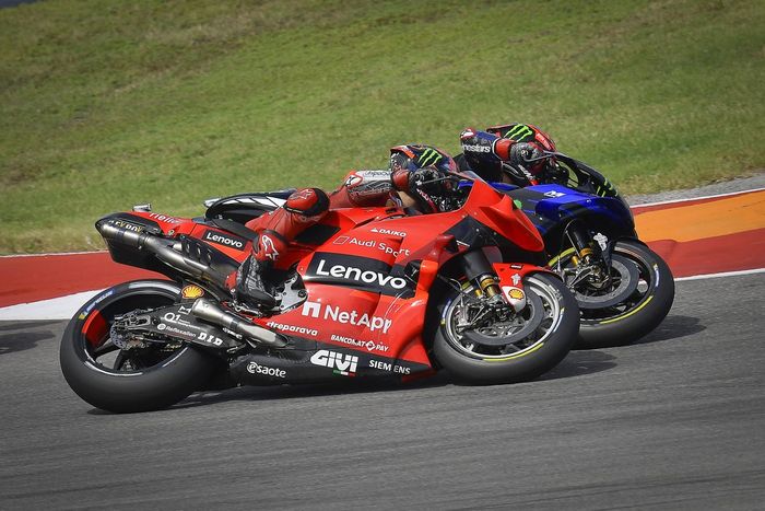 Fabio Quartararo, Yamaha Factory Racing, Francesco Bagnaia, Ducati Team  