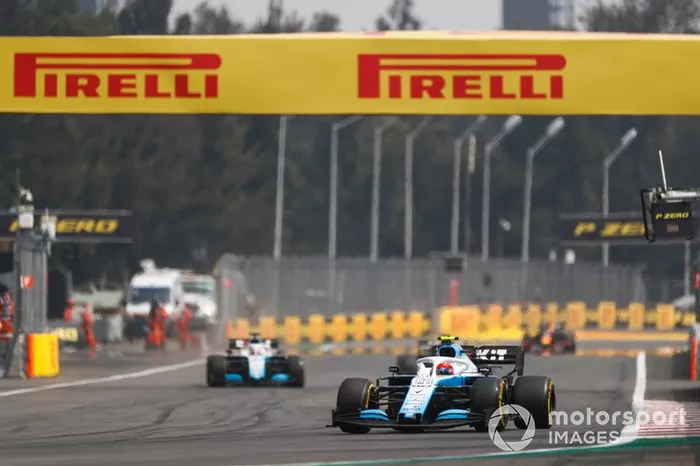 Robert Kubica, Williams FW42, George Russell, Williams Racing FW42