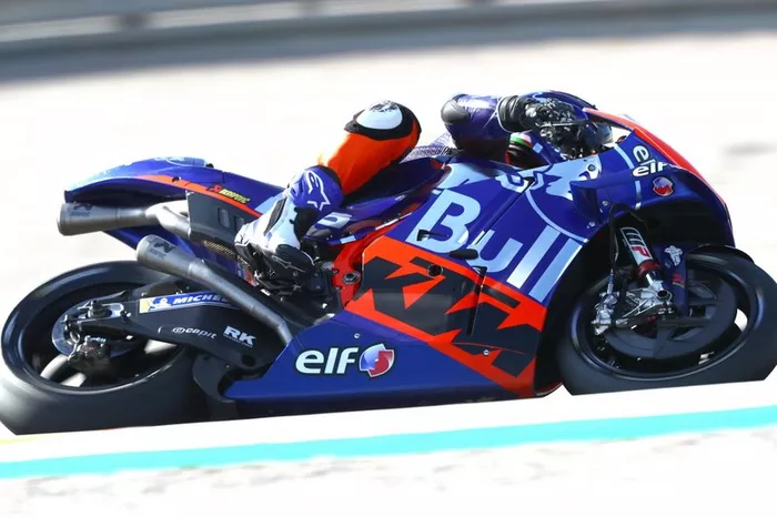 Iker Lecuona, Red Bull KTM Tech 3