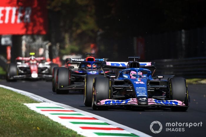 Fernando Alonso, Alpine A522, Nyck de Vries, Williams FW44
