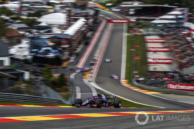10: П'єр Гаслі, Scuderia Toro Rosso STR13, 1'43.844