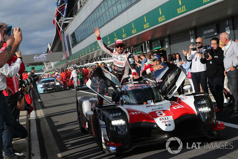 #8 Toyota Gazoo Racing Toyota TS050:  Fernando Alonso 