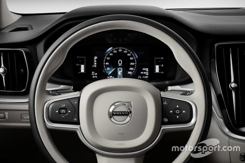 Volvo V60 Cross Country 2019 року