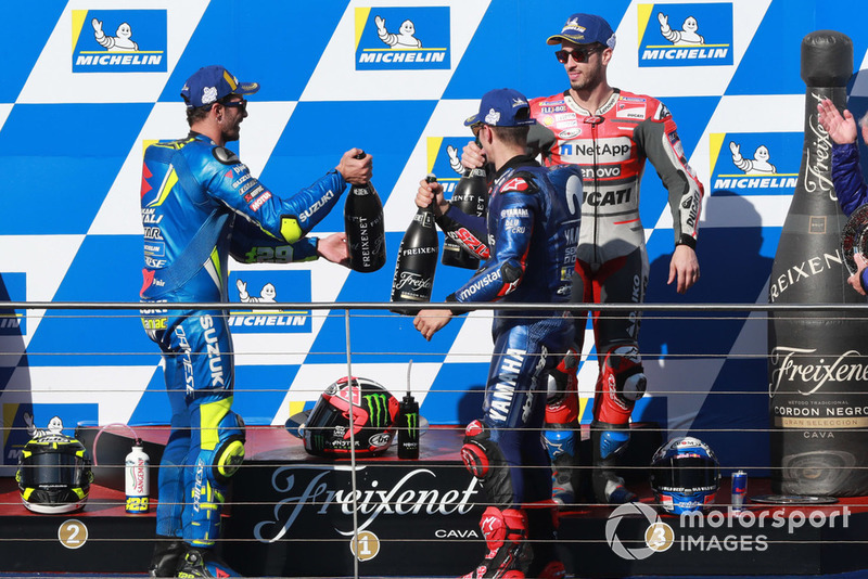 Podio: il vincitore della gara Maverick Viñales, Yamaha Factory Racing, il secondo classificato Andrea Iannone, Team Suzuki MotoGP, il terzo classificato Andrea Dovizioso, Ducati Team