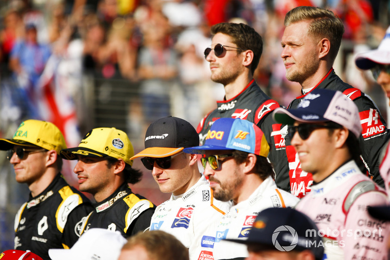 Drivers prepare for the end of year grid photo