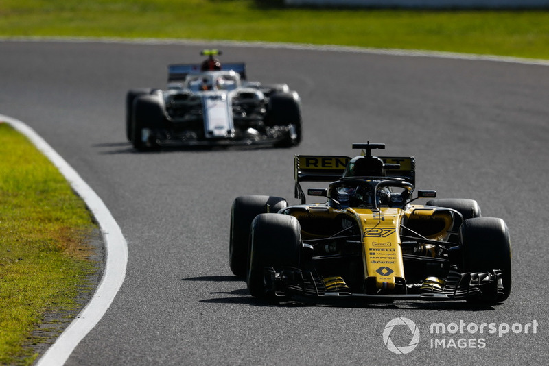 Nico Hulkenberg, Renault Sport F1 Team R.S. 18, precede Charles Leclerc, Sauber C37