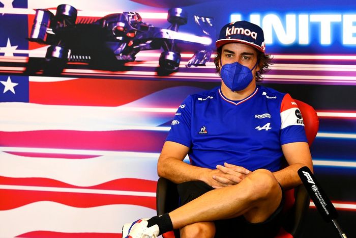 Fernando Alonso, Alpine en la rueda de prensa de los pilotos