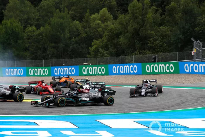 Valtteri Bottas, Mercedes W12, Yuki Tsunoda, AlphaTauri AT02, Pierre Gasly, AlphaTauri AT02, Charles Leclerc, Ferrari SF21