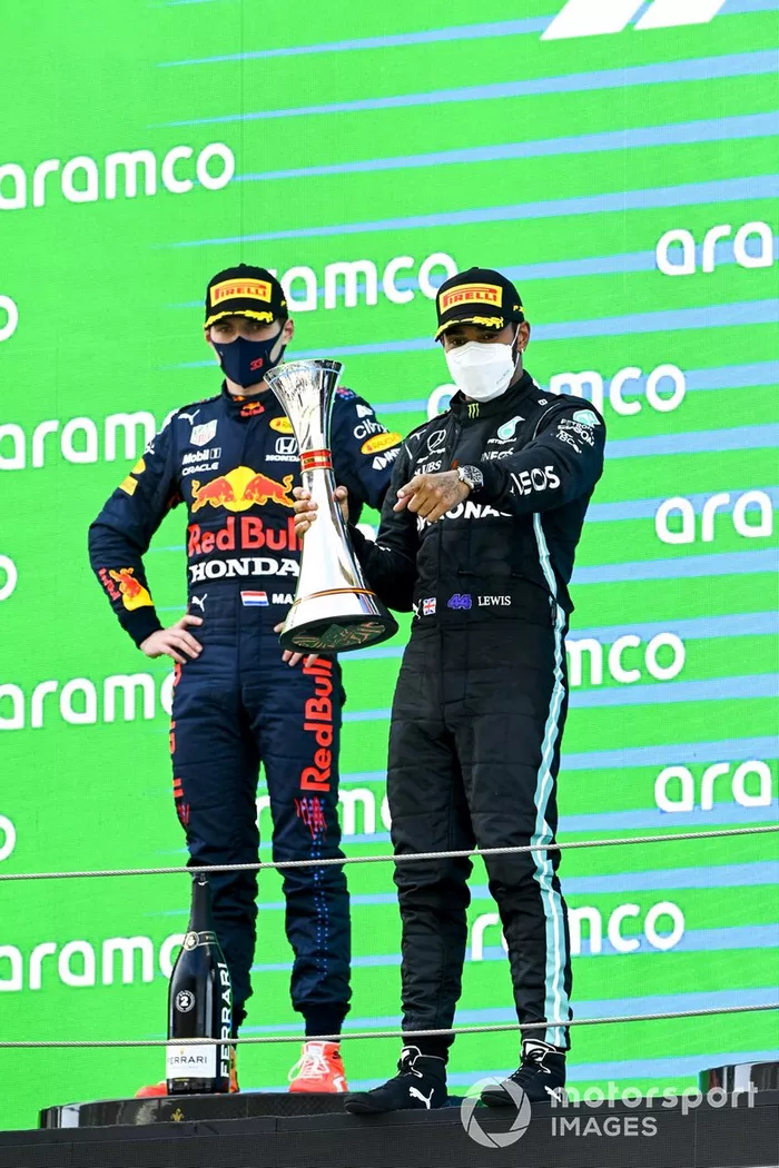 Podio : ganador de la carrera Lewis Hamilton, Mercedes