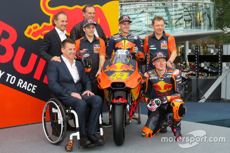 Pit Beirer, Hoofd van KTM Motorsport, Mika Kallio, Pol Espargaro, Bradley Smith, Hubert Trunkenpolz,