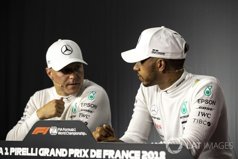 Valtteri Bottas, Mercedes-AMG F1 and Lewis Hamilton, Mercedes-AMG F1 in the Press Conference