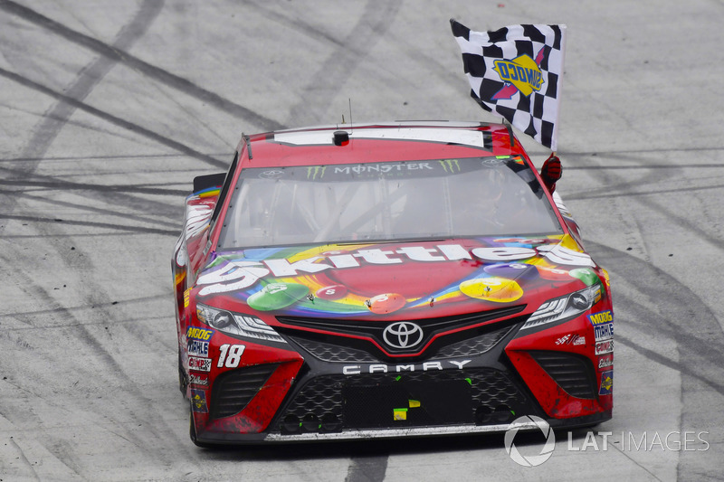 Ganador, Kyle Busch, Joe Gibbs Racing